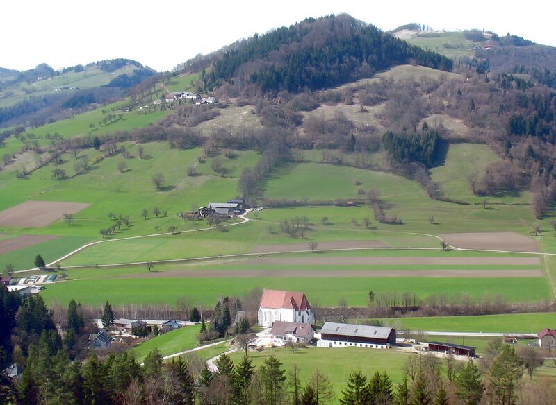 Datei:Andreaskirche u Fronberg.jpg