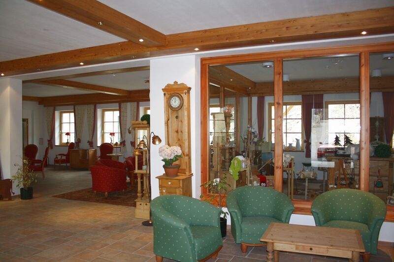 Datei:SD Empfang Innen.jpg