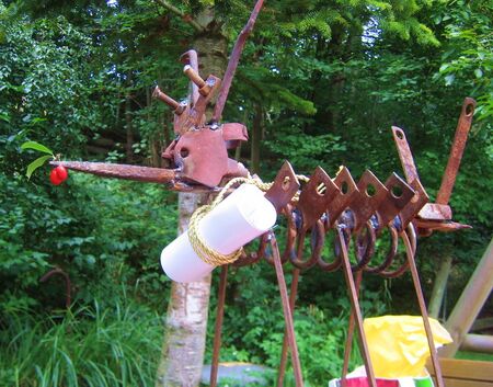 "Kunstwerk" im Nostalgiegarten