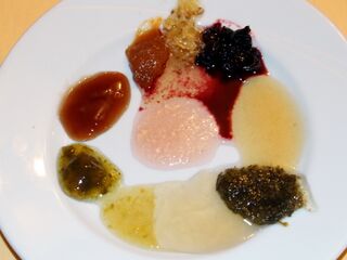 Marmeladenvielfalt auf einen Frühstücksteller