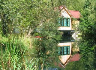 Blick auf Teichbrücke