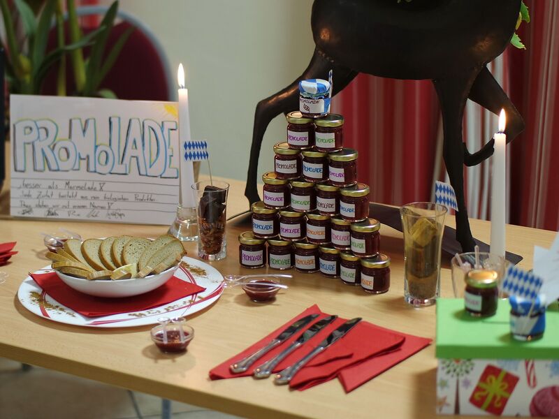 Datei:Incent Marmelade Präsentation Team.JPG