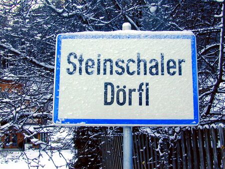 Ortstafel im Steinschaler Dörfl